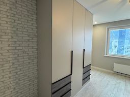 Распашной шкаф на заказ